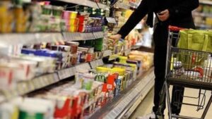 کالاهای اساسی با قیمت مناسب در نمایشگاه‌ها عرضه می‌شود